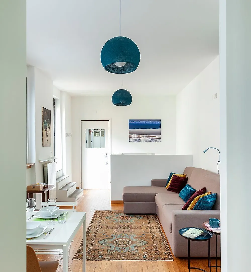 Duplex Luminoso In Zona Residenziale Apartment Milan