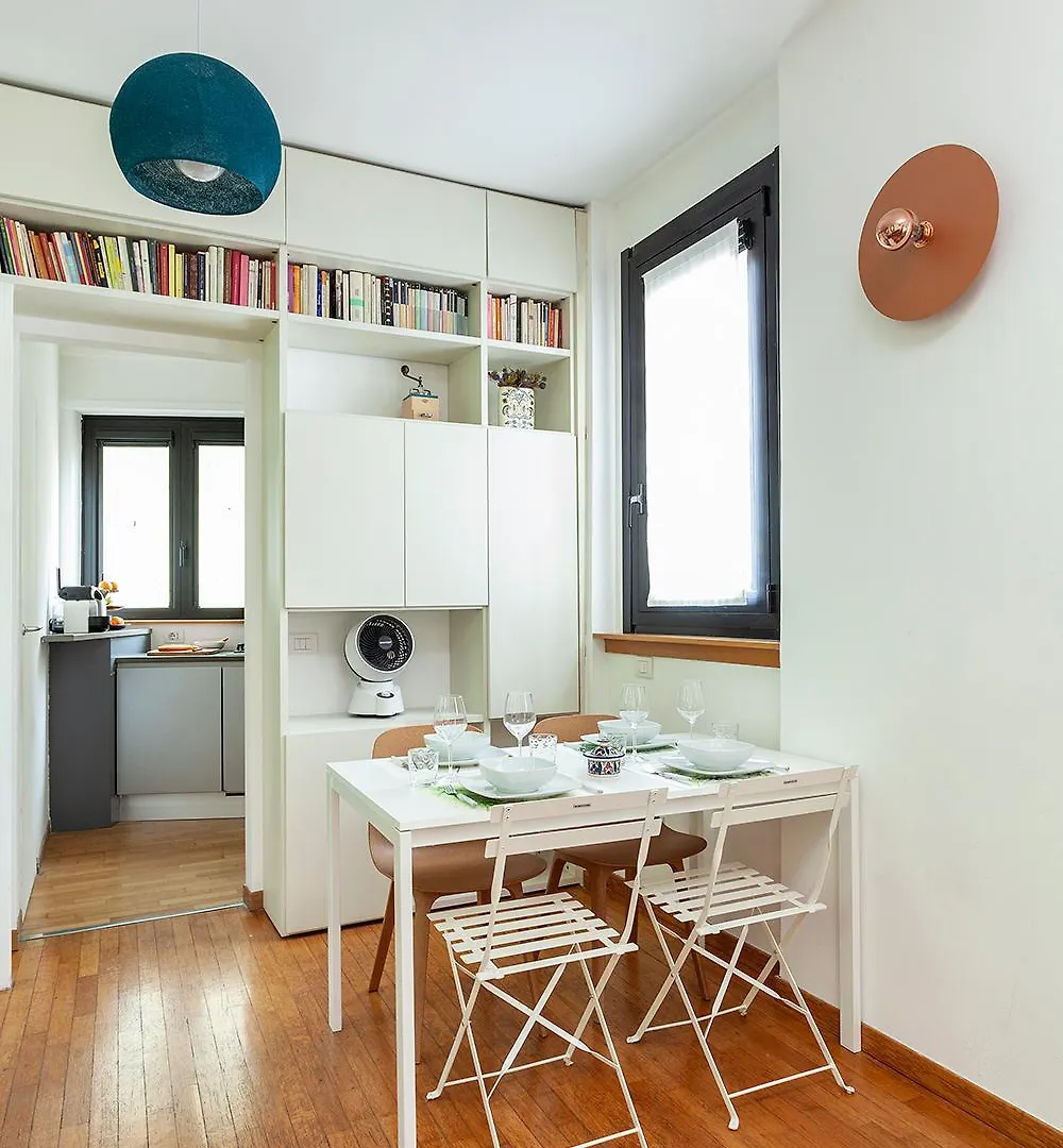 Duplex Luminoso In Zona Residenziale Apartment Milan Italy