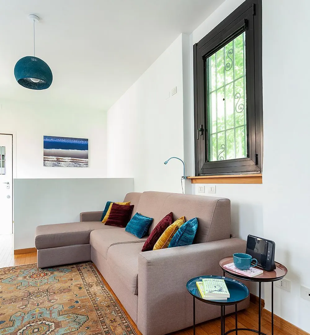 Duplex Luminoso In Zona Residenziale Apartment Milan