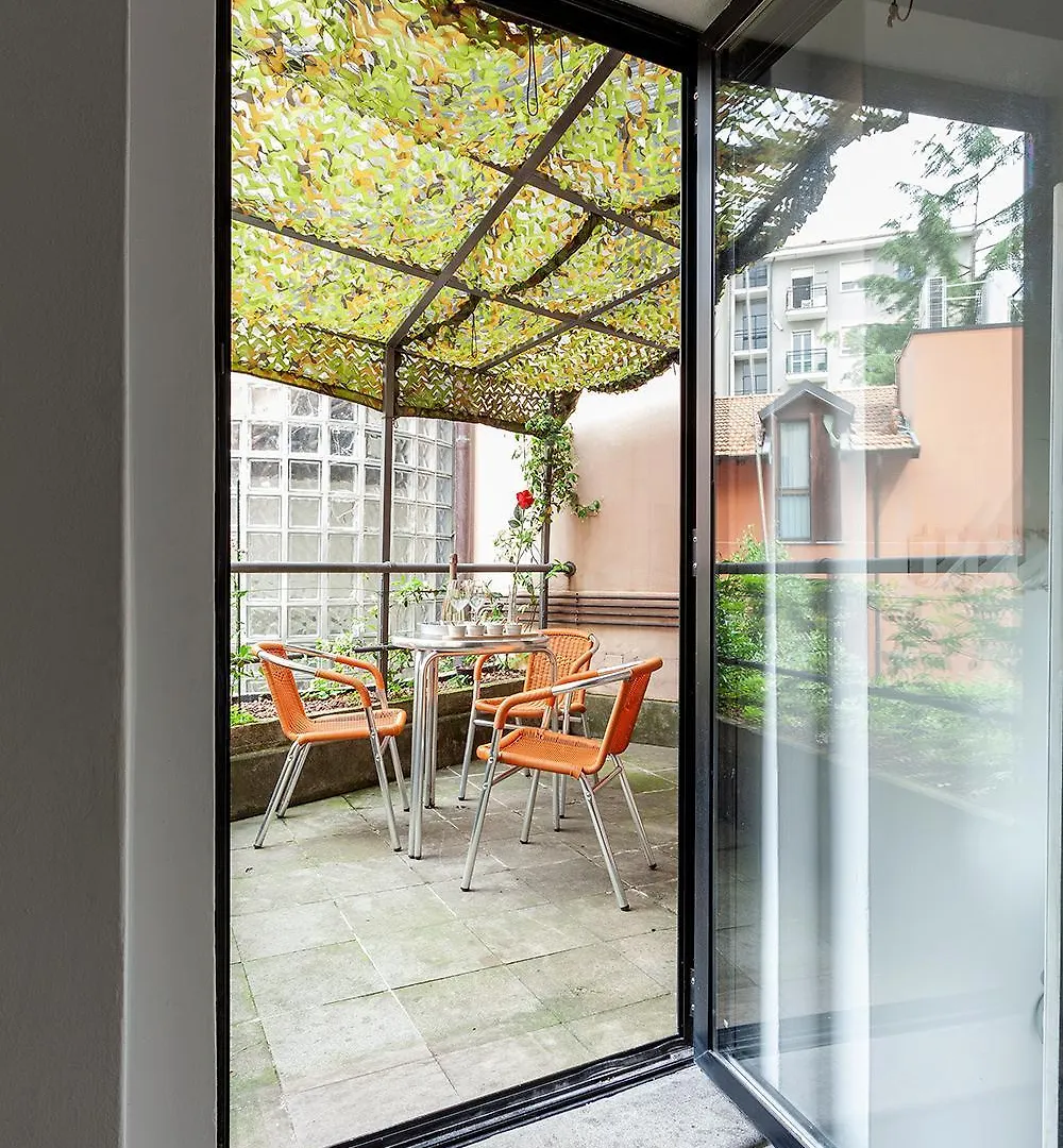 Duplex Luminoso In Zona Residenziale Apartment Milan